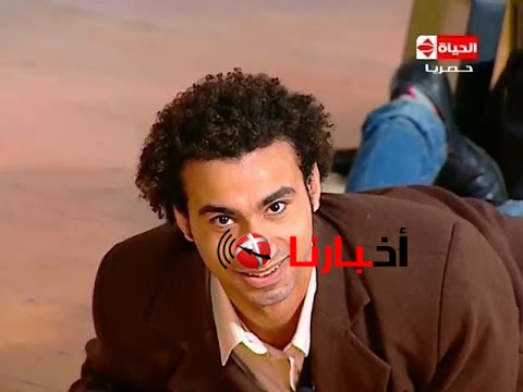 علي ربيع يقلد عبد الحليم حافظ